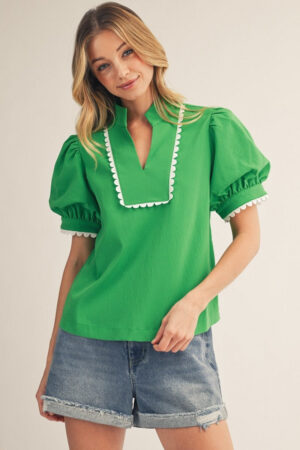 Scallop Trim Crinkle Top Kelly Green